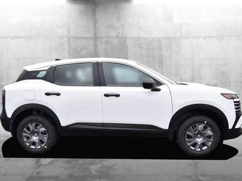 New 2026 Nissan Kicks S image 5