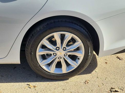 Used 2023 Chevrolet Malibu LT image 8