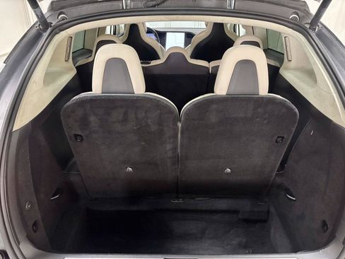 Used 2018 Tesla Model X 75D AWD/4WD image 38