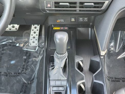 Used 2025 Toyota Camry SE image 28