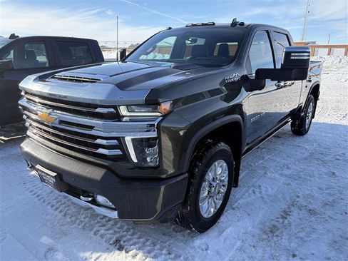 Used 2022 Chevrolet Silverado 3500 High Country w/ Technology Package image 2