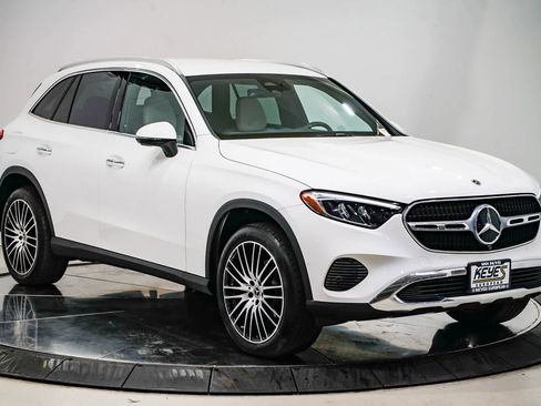 Used 2025 Mercedes-Benz GLC 300 image 5