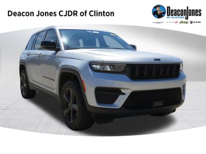 Used 2024 Jeep Grand Cherokee Altitude