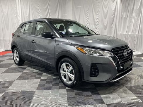 Used 2024 Nissan Kicks S FWD image 5