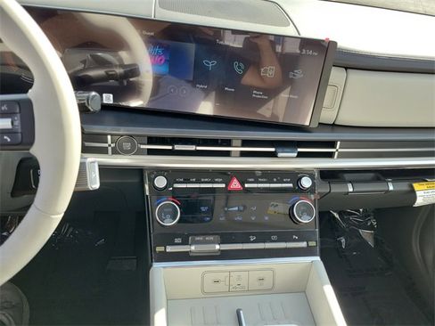 New 2026 Hyundai Santa Fe SE image 13