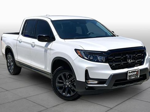 Used 2024 Honda Ridgeline Sport image 3