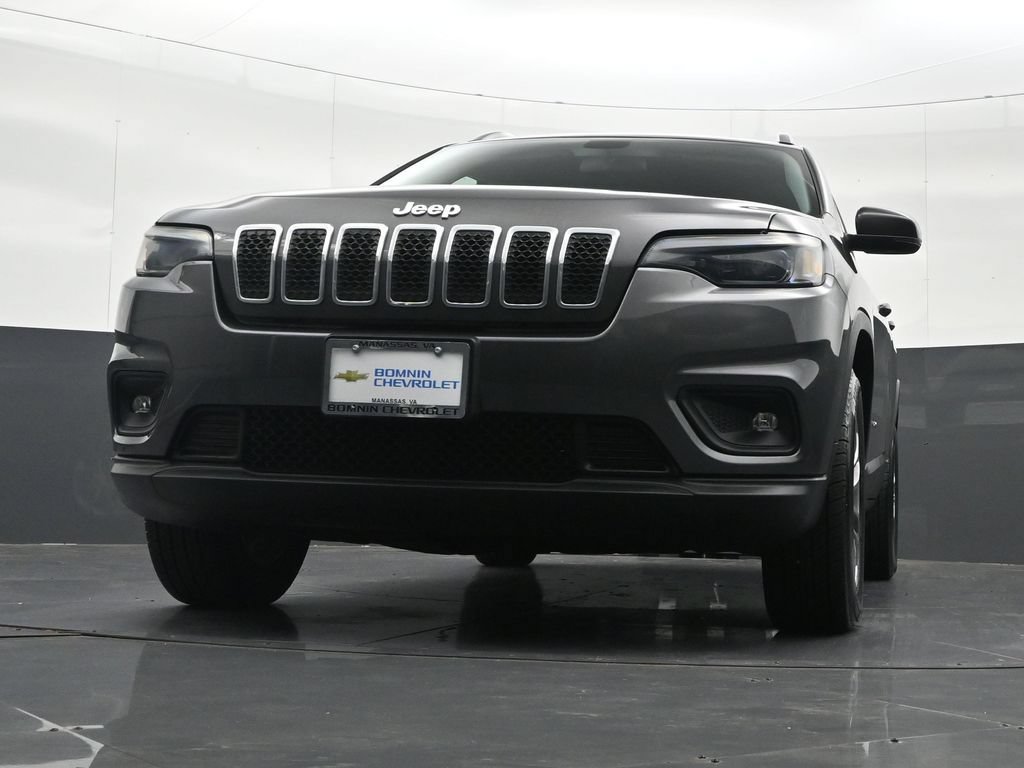 Used 2019 Jeep Cherokee Latitude Plus AWD/4WD image 31