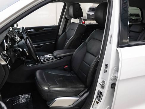 Used 2018 Mercedes-Benz GLS 550 GLS 550 4MATIC Sport Utility 4 w/ Driver Assistance Package image 27