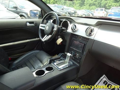 Used 2006 Ford Mustang GT RWD image 16