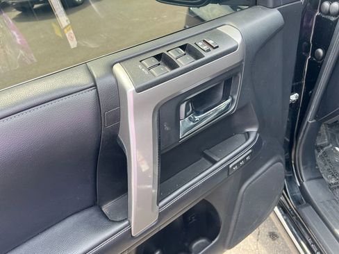 Used 2019 Toyota 4Runner Limited AWD/4WD image 19