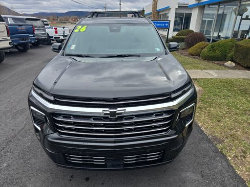 New 2026 Chevrolet Traverse High Country w/ LPO, Floor Liner Package AWD/4WD image 9