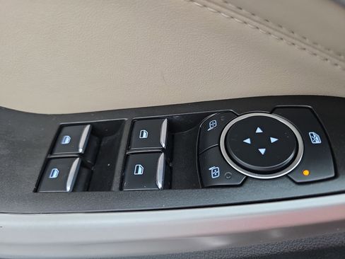 Used 2023 Ford Explorer XLT w/ Equipment Group 202A image 29