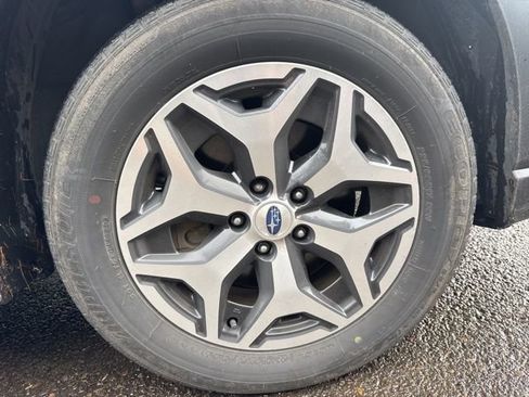 Used 2021 Subaru Forester Premium image 12