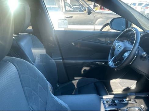 Certified 2025 Lexus RX 450h 450h+ Luxury image 4