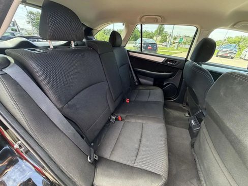 Used 2018 Subaru Outback 2.5i Premium AWD/4WD image 16