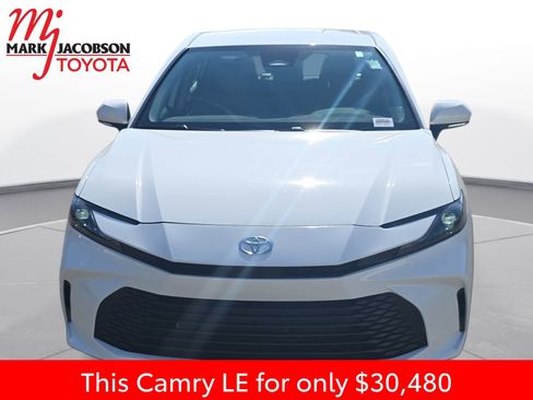 Used 2026 Toyota Camry LE w/ Convenience Package image 3