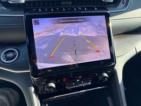 New 2025 Jeep Grand Cherokee Limited image 29