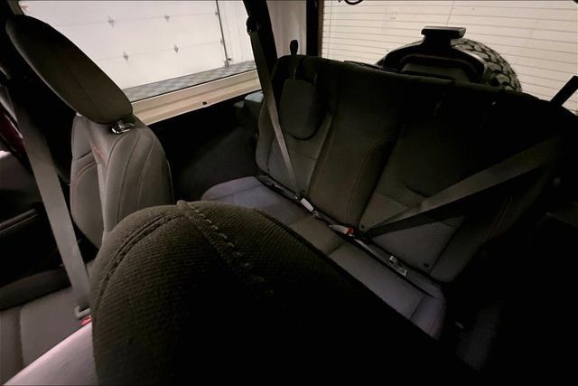 Used 2021 Jeep Wrangler Rubicon w/ Uconnect 4C Nav & Sound Group AWD/4WD image 22