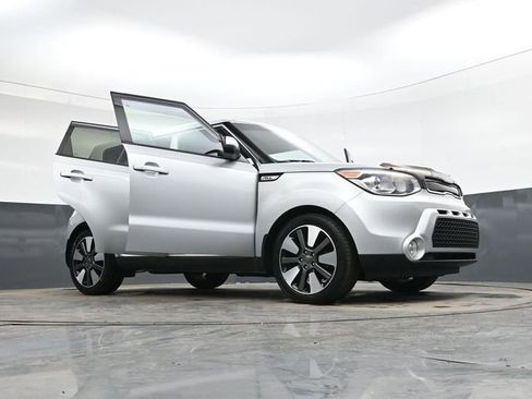 Used 2015 Kia Soul ! image 40