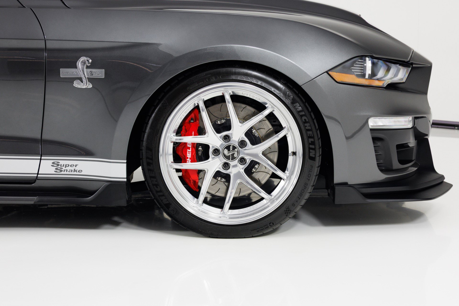 Used 2019 Ford Mustang GT Premium w/ GT Performance Package RWD image 12
