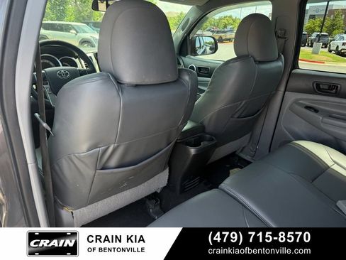 Used 2014 Toyota Tacoma 4x4 Double Cab w/ TRD Sport Package image 25