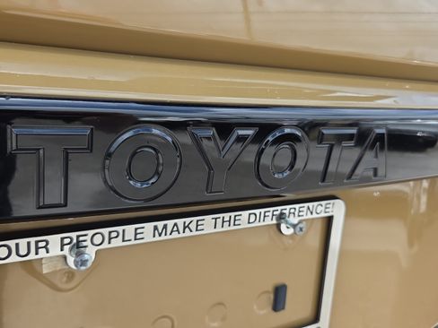 Used 2024 Toyota Land Cruiser AWD/4WD image 31