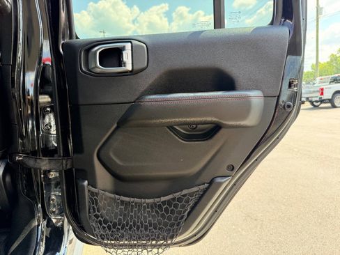 Used 2020 Jeep Wrangler Unlimited Rubicon AWD/4WD image 35