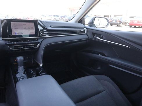 Used 2025 Toyota Camry LE image 25