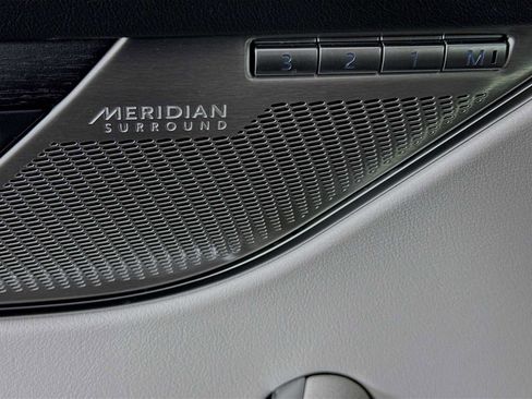 New 2025 Jaguar F-PACE R-Dynamic S image 18