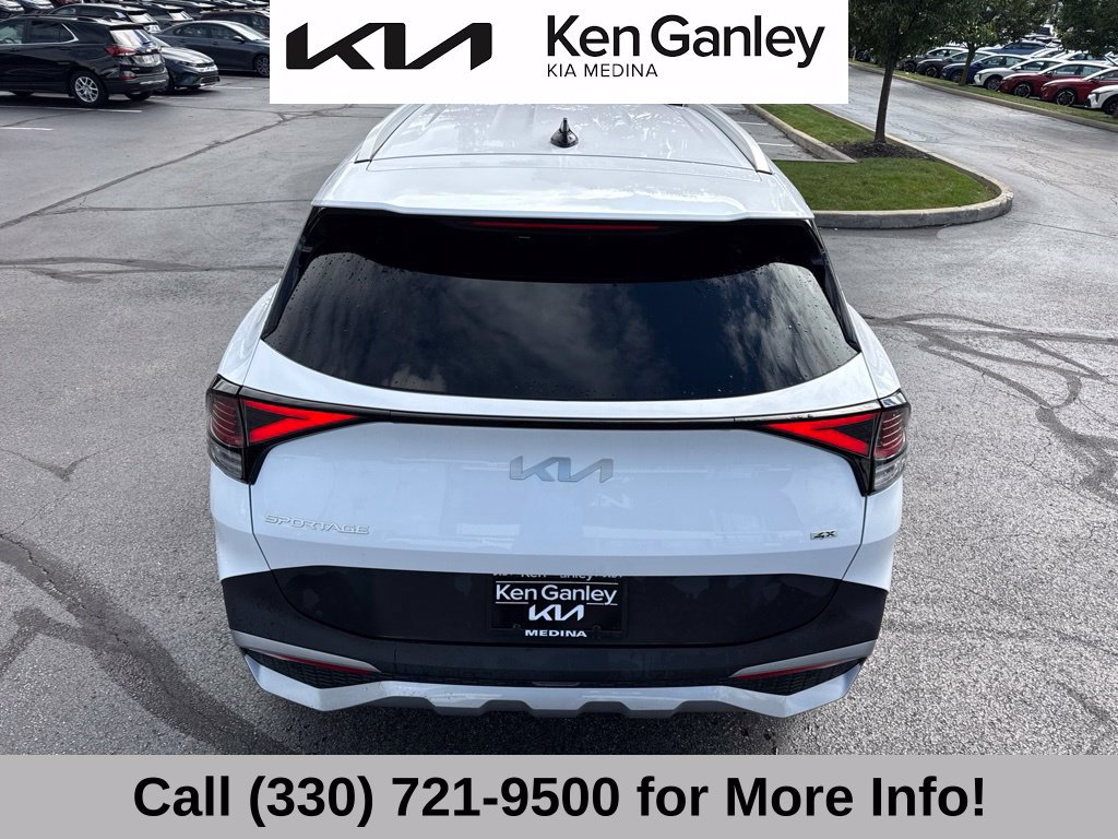 Certified 2024 Kia Sportage EX AWD/4WD image 9