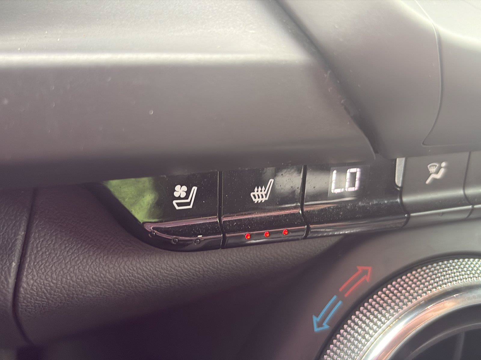 Used 2020 Chevrolet Camaro SS RWD image 34
