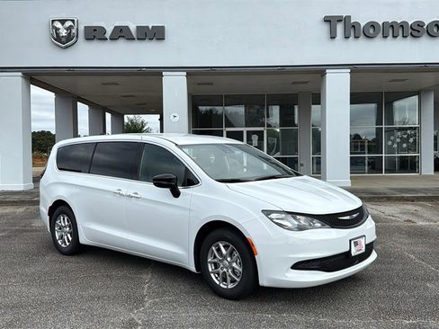 New 2026 Chrysler Voyager LX image 2