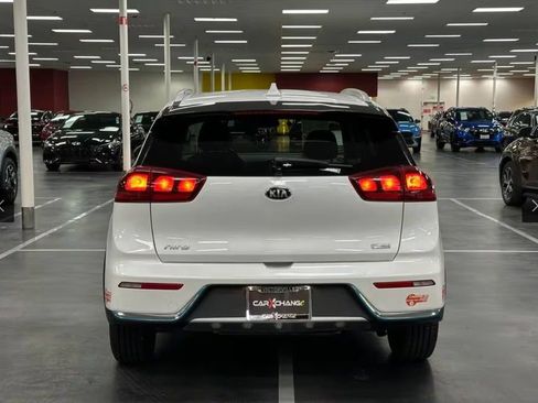 Used 2018 Kia Niro LX image 5