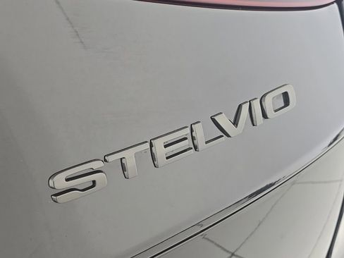 Used 2020 Alfa Romeo Stelvio w/ Nero Edizione RWD image 12