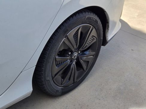 Used 2018 Honda Civic EX image 23