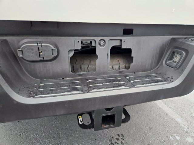 Used 2025 Toyota Tacoma TRD Off-Road AWD/4WD image 17