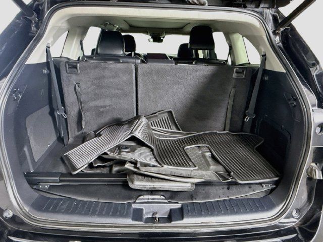 Used 2023 Toyota Highlander Platinum FWD image 26