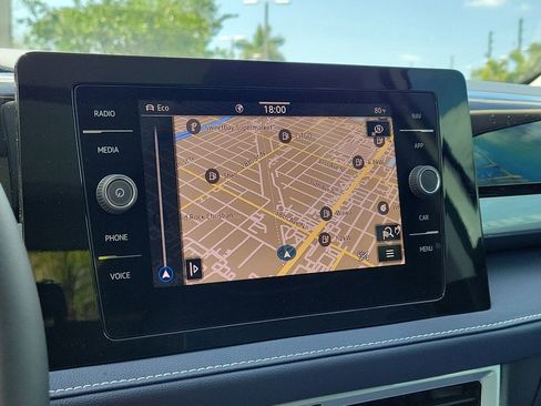 New 2026 Volkswagen Taos SEL image 17