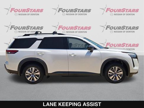 New 2026 Nissan Pathfinder SL FWD image 3