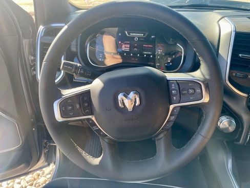 Used 2025 RAM 1500 Laramie AWD/4WD image 14