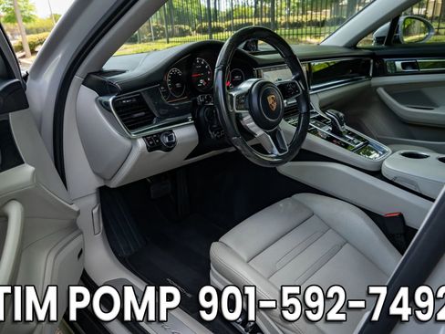 Used 2017 Porsche Panamera 4 w/ Premium Package AWD/4WD image 17