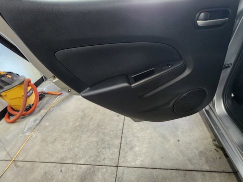 Used 2011 MAZDA MAZDA2 Touring FWD image 45