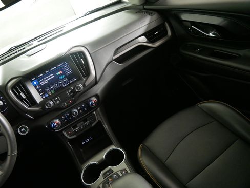 Used 2022 GMC Terrain AT4 w/ Infotainment Package II AWD/4WD image 11