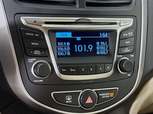 Used 2016 Hyundai Accent SE FWD image 5