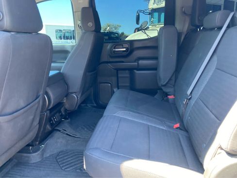 Used 2024 Chevrolet Silverado 1500 Custom Trail Boss AWD/4WD image 4