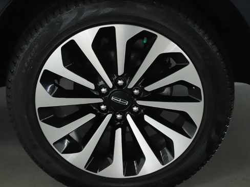 Used 2024 Lincoln Navigator Reserve AWD/4WD image 40