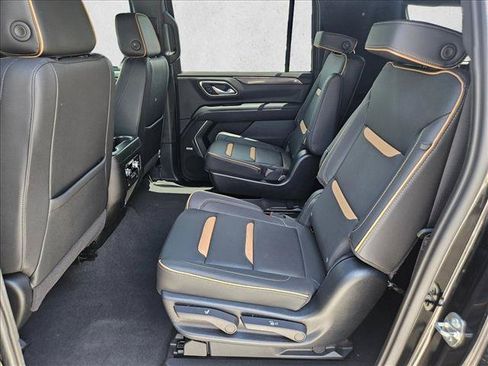 Used 2023 GMC Yukon XL AT4 w/ Technology Package AWD/4WD image 20