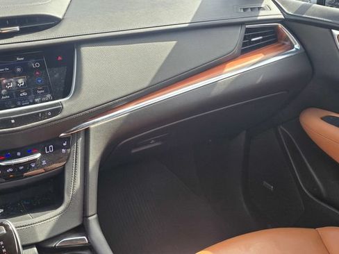 Used 2021 Cadillac XT5 Premium Luxury FWD image 19