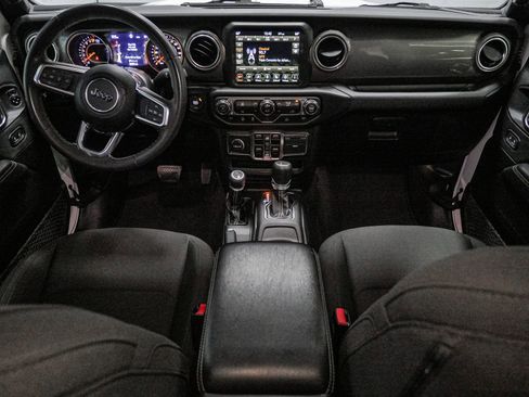 Used 2023 Jeep Gladiator Overland image 24