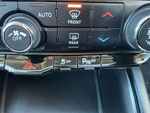 Used 2022 Dodge Durango SXT w/ Trailer Tow Group IV image 44